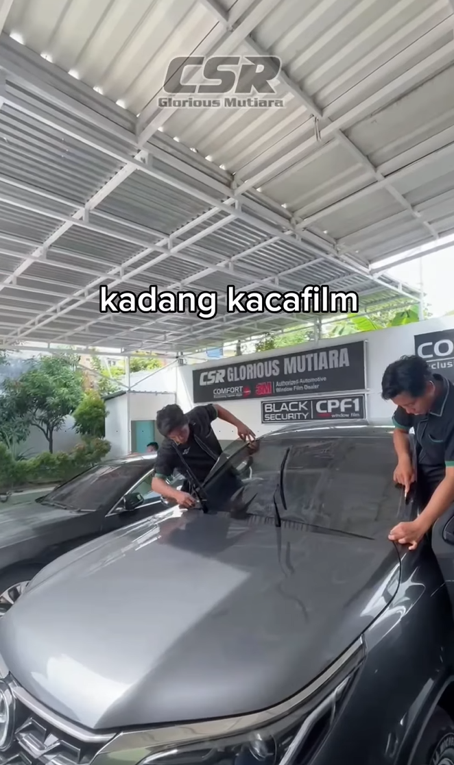5 Larangan Pasang Kaca Film Mobil Baru
